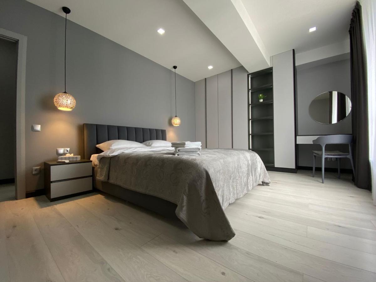 Minimalist Style Apartment With Best Location Chisinau Bagian luar foto